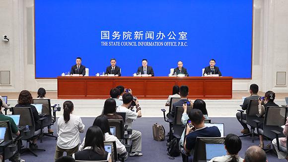 中方谈乌克兰危机：谴责针对无辜平民的袭击，呼吁相关方保持冷静克制