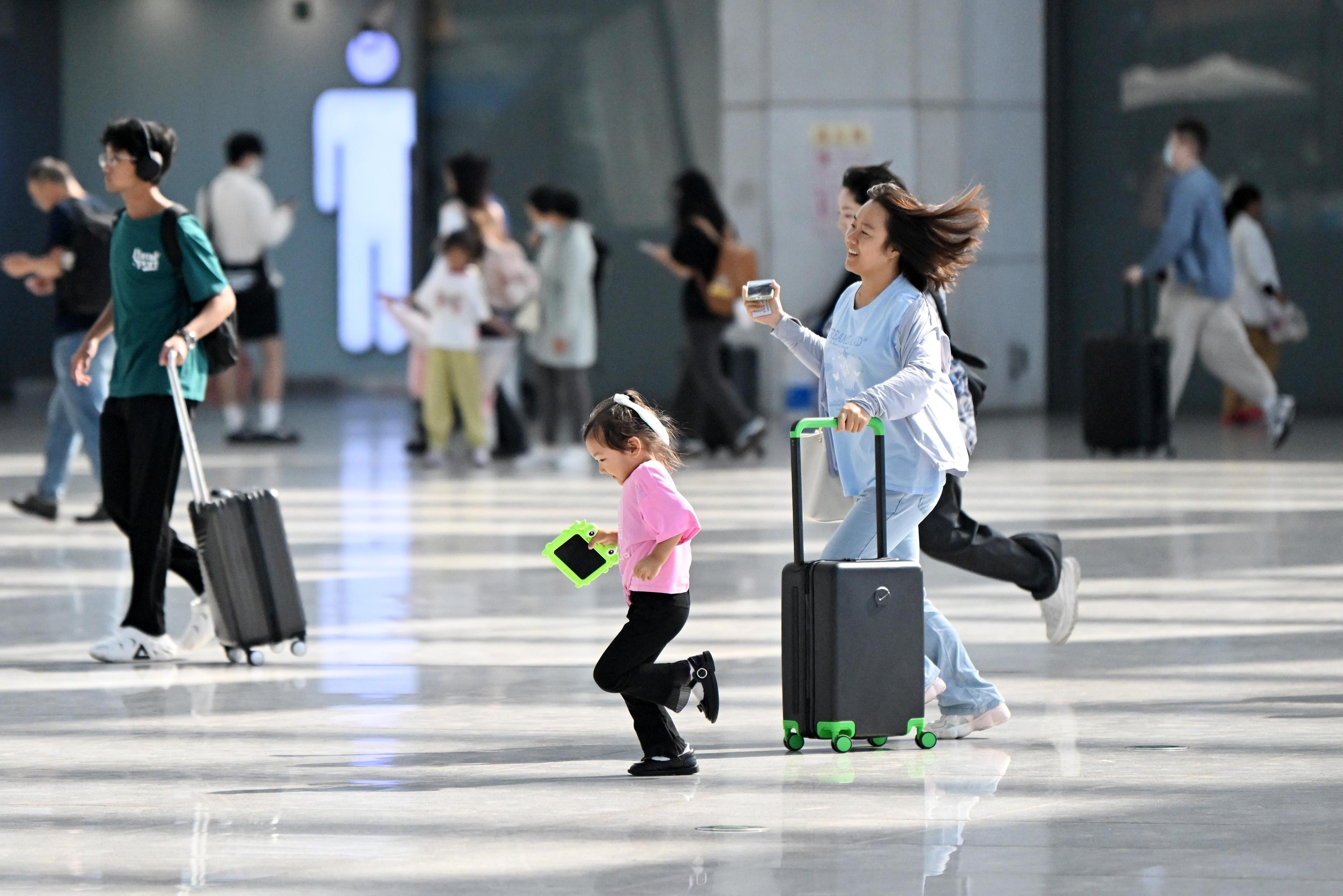 习近平：加快把人民军队建成世界一流军队