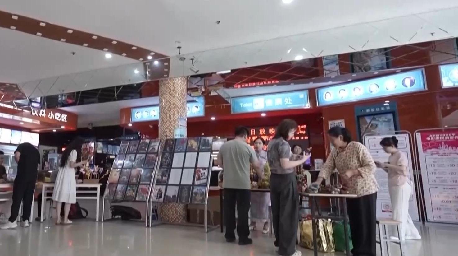 小伙捡到疑似手雷赶紧上交