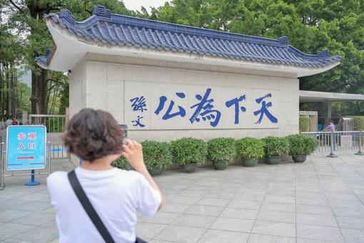 年轻人开始抛弃优衣库
